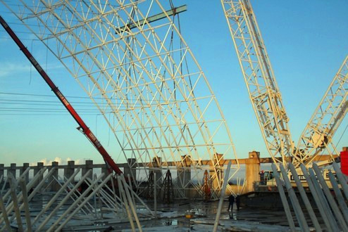 诸暨枝江五柳树市场北大门网架工程